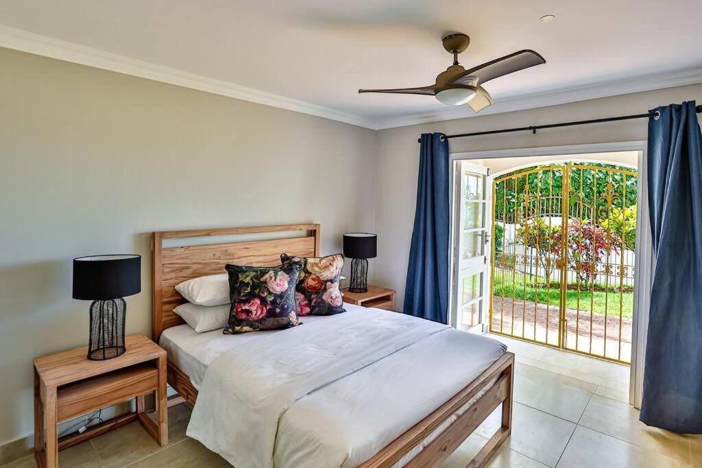 Large Sea View, Walk To Eateries, Loadshed Free Lejlighed Ballito Eksteriør billede